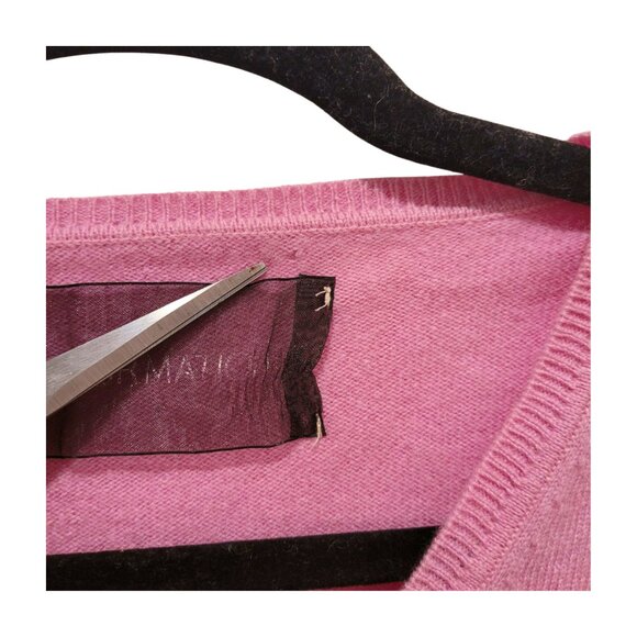 Reformation pink v-neck Sweater Embroidered Soft Material XS/S - Picture 5 of 6